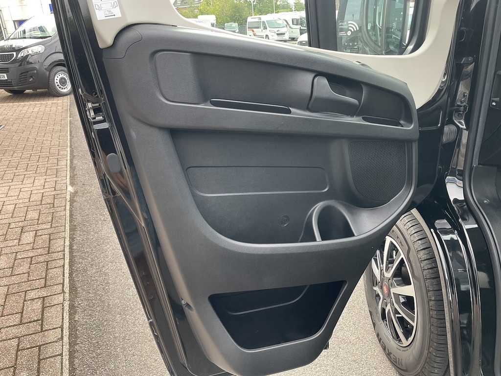 Fiat Ducato E-ducato 42 White #23