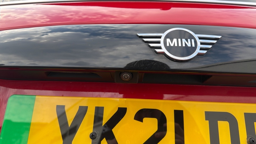 Mini Hatch Blue #32