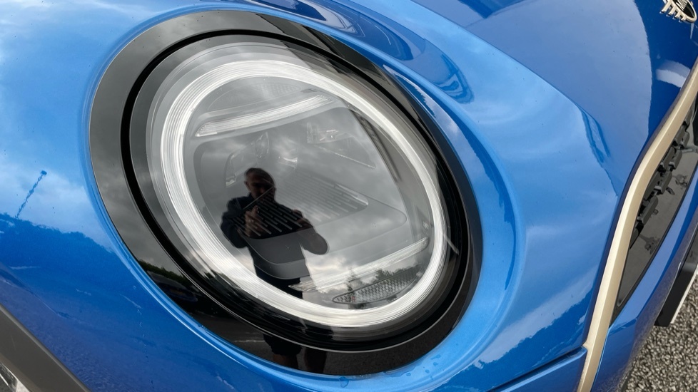 Mini Hatch 1.5 Cooper Classic Premium Blue #23