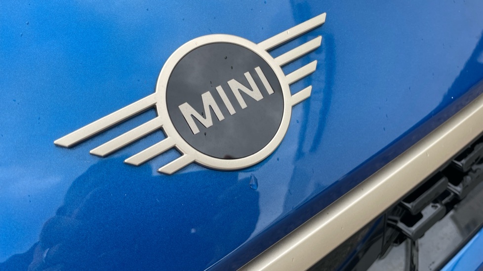 Mini Hatch 1.5 Cooper Classic Premium Blue #25
