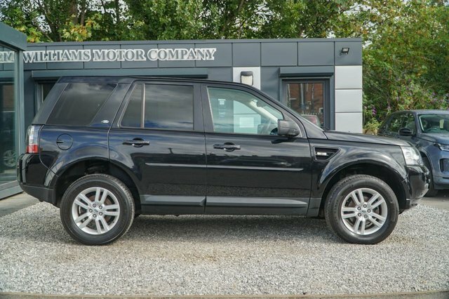 Land Rover Freelander 2 2013 2.2 Td4 Black And White Suv Black #5
