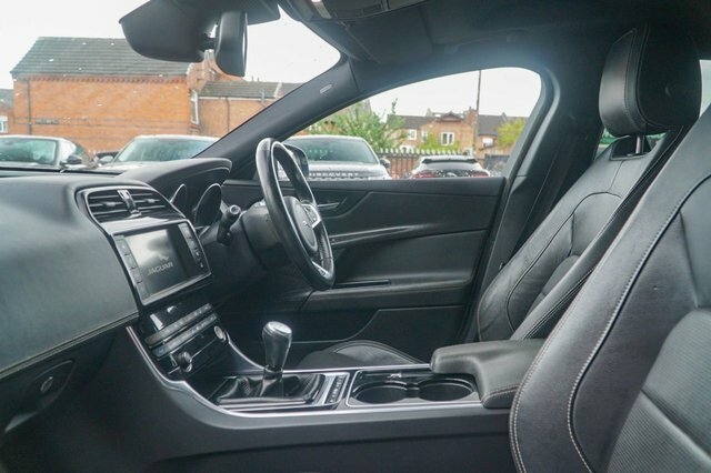 Jaguar XE 2016 2.0D R-sport Saloon Euro 6 Silver