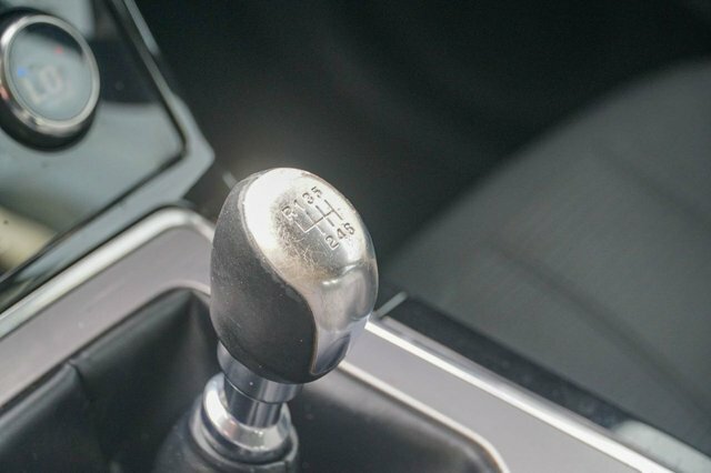 Land Rover Range Rover Evoque Range Rover Evoque 2.0 D180 R-dynamic Se 4Wd White #25