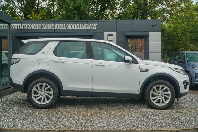 Land Rover Discovery Sport 2017 2.0 Td4 Se Tech Suv 4Wd Euro White #6