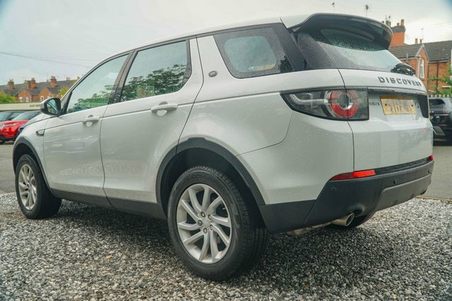 Land Rover Discovery Sport 2017 2.0 Td4 Se Tech Suv 4Wd Euro White #5