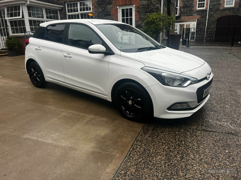 Hyundai I20 1.4 Crdi Se BG67TYC White #2
