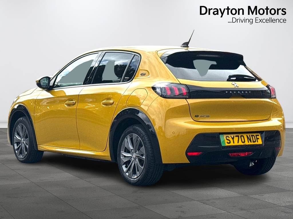 Peugeot e-208 50Kwh Allure Hatchback 136 Ps Yellow #6
