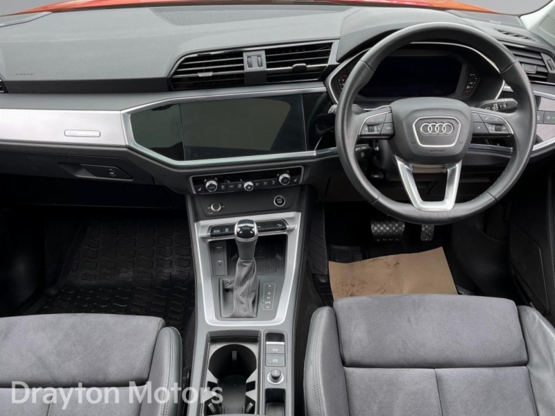 Audi Q3 1.5 Tfsi Cod 35 Sport Sportback S Troni Red #2