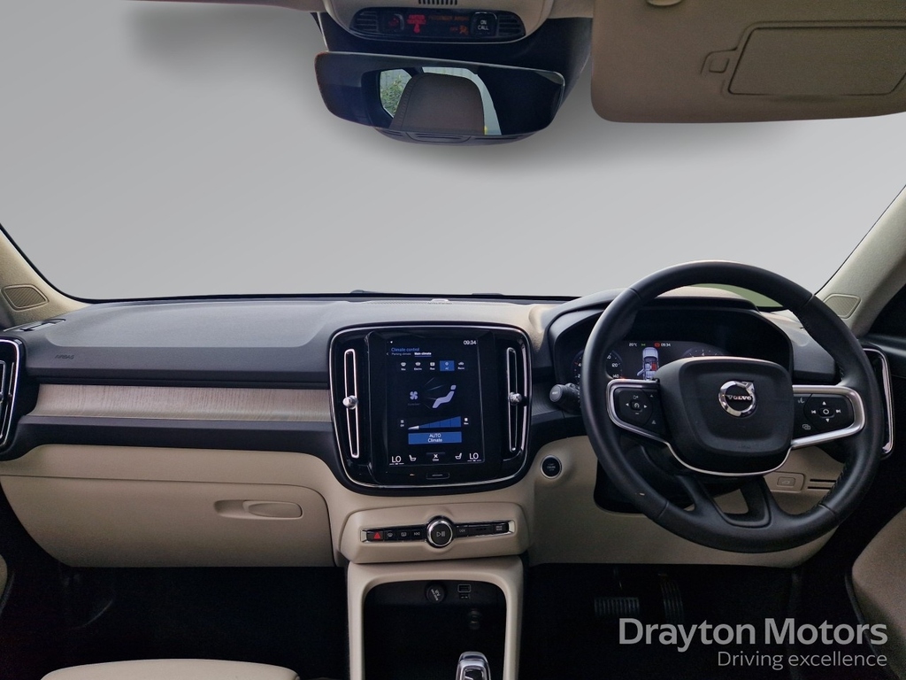 Volvo XC40 2.0 B4 Mhev Inscription Pro Suv Hybrid Black #2