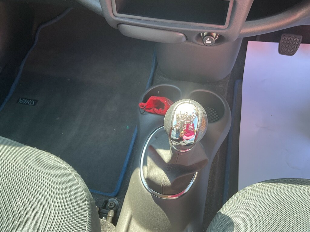 Toyota Yaris Hatchback Red #10