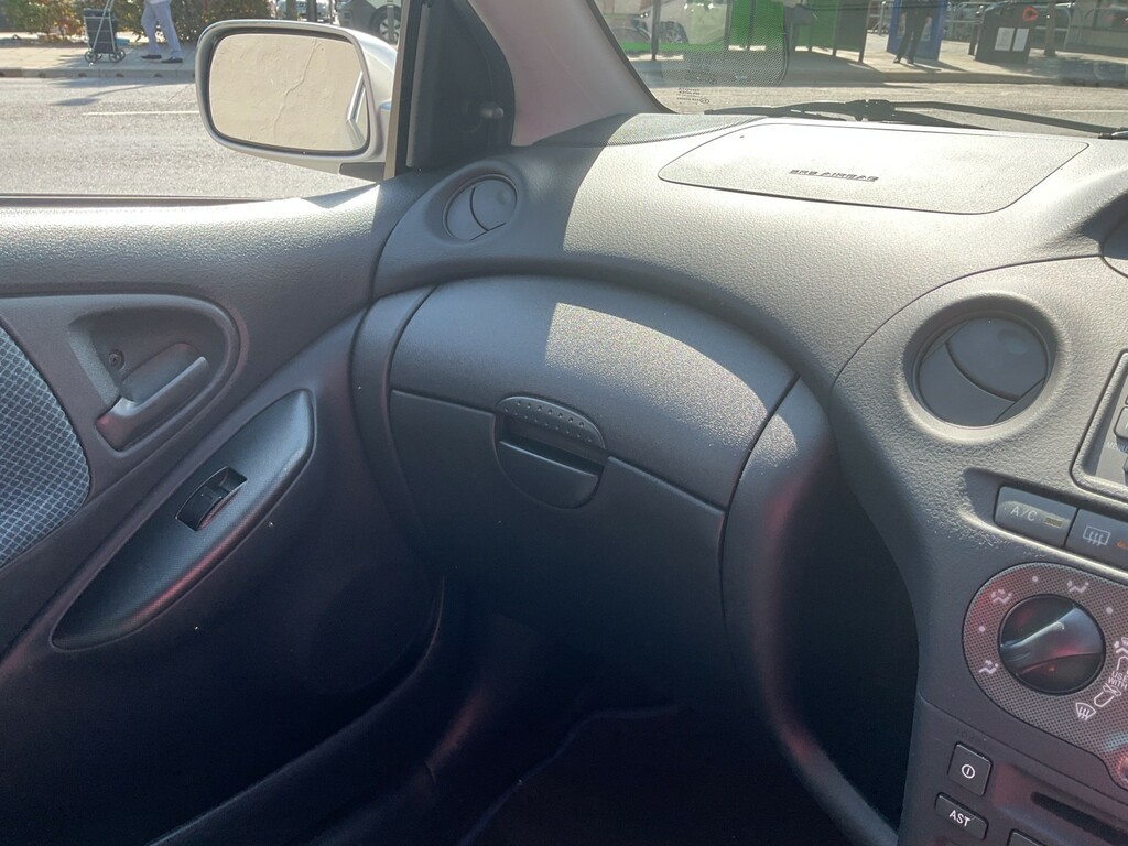 Toyota Yaris Hatchback Red #11