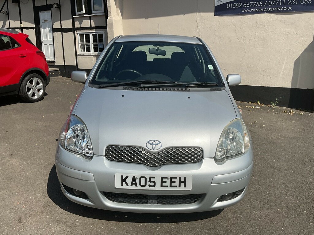 Toyota Yaris Hatchback Red #2