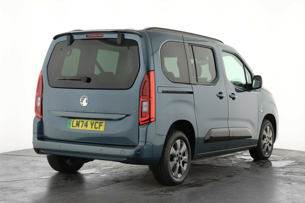 Vauxhall Combo-e Life 100Kw Ultimate 52Kwh Blue #2