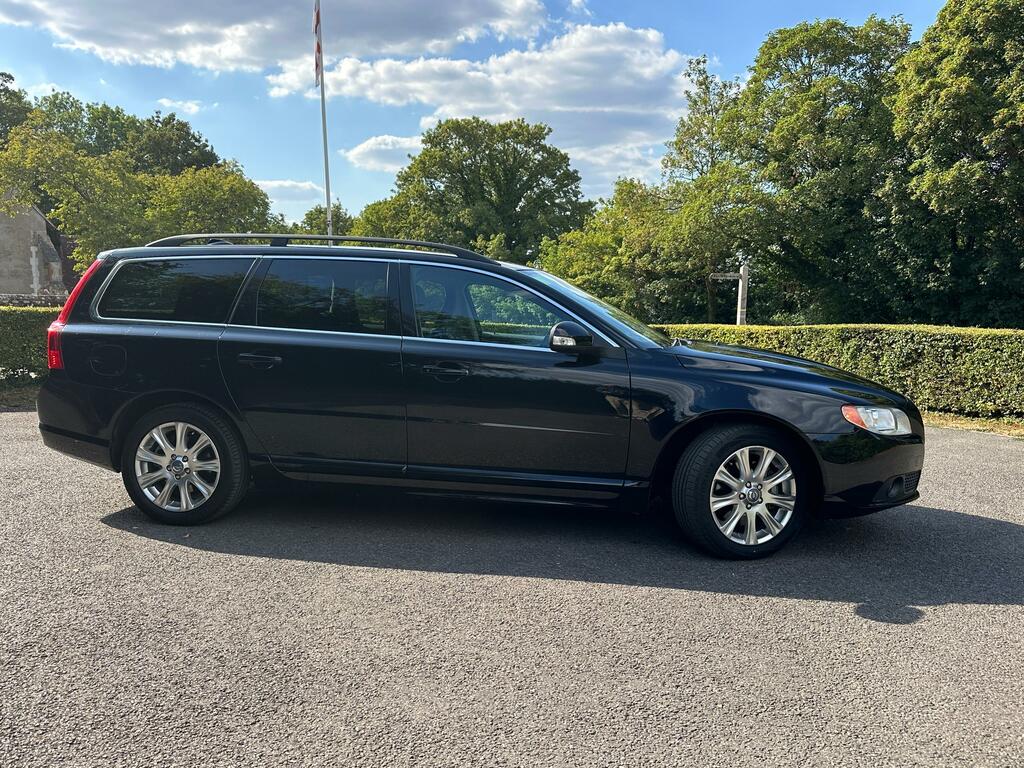 Volvo V70 2.4 T5 Se Lux Estate Geartronic 258 G #6