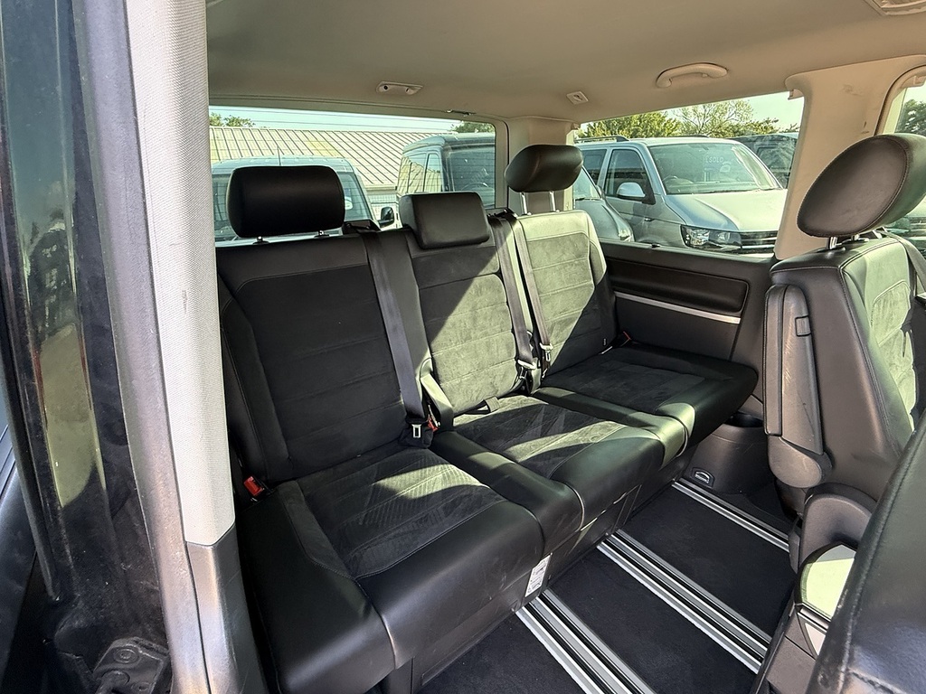 Volkswagen Caravelle Tdi Bluemotion Tech Executive Black #6