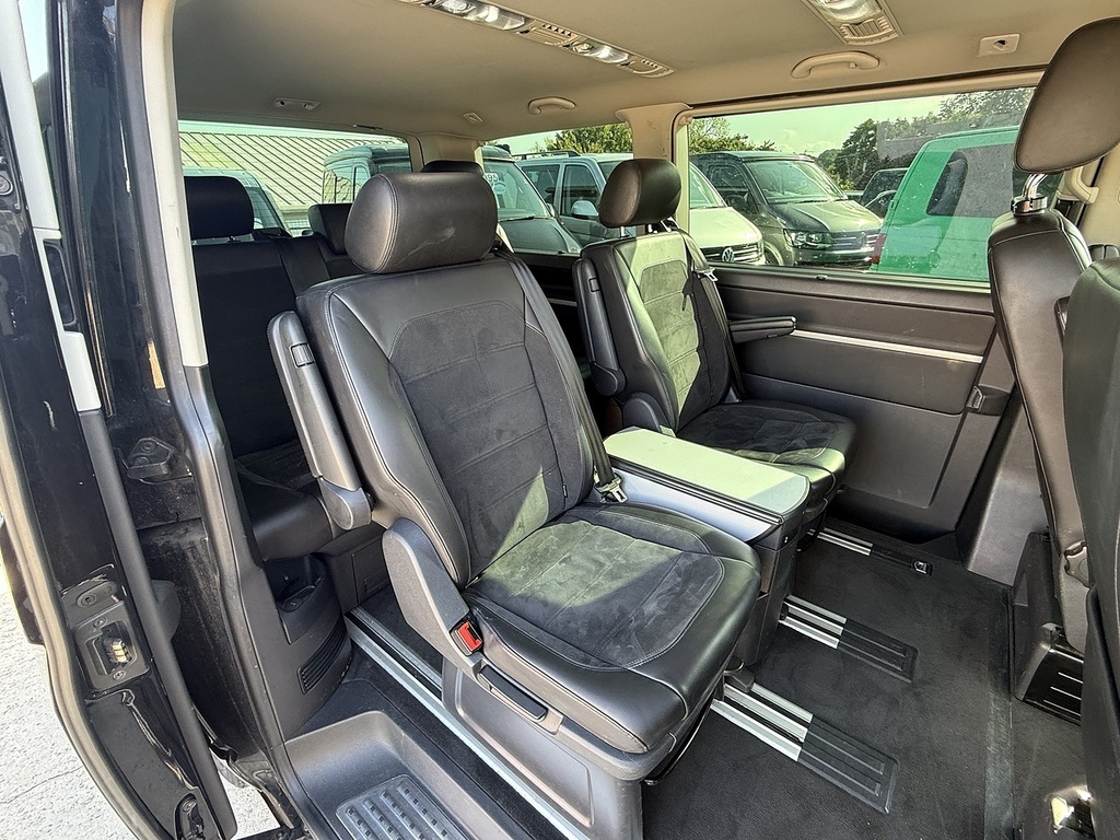 Volkswagen Caravelle Tdi Bluemotion Tech Executive Black #5
