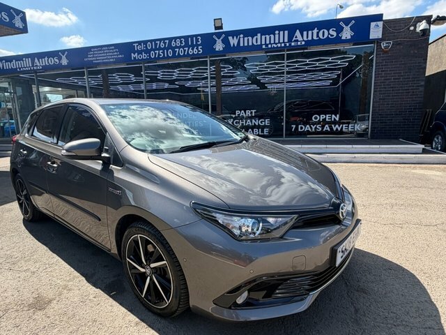 Toyota Auris Vvt-h Design Hatchback Brown