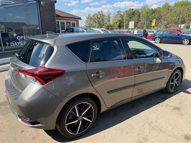 Toyota Auris Vvt-h Design Hatchback SK18EHN Brown #5