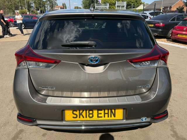 Toyota Auris Vvt-h Design Hatchback SK18EHN Brown #4