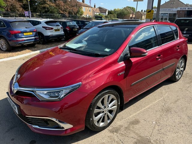 Toyota Auris Vvt-h Excel Hatchback PY18OKR Red #2