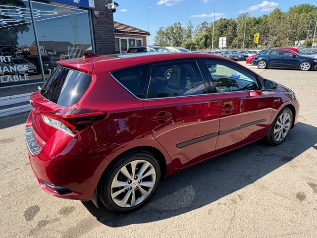 Toyota Auris Vvt-h Excel Hatchback PY18OKR Red #4