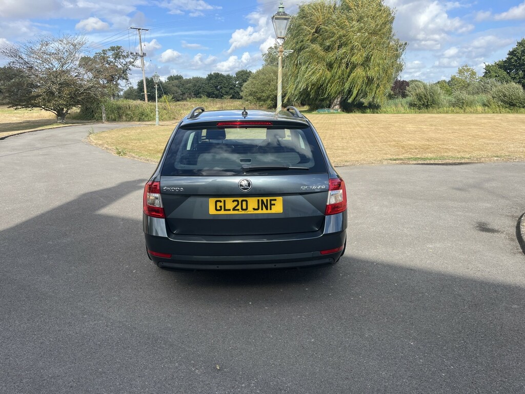 Skoda Octavia 1.5 Tsi Act Se Drive Grey #5