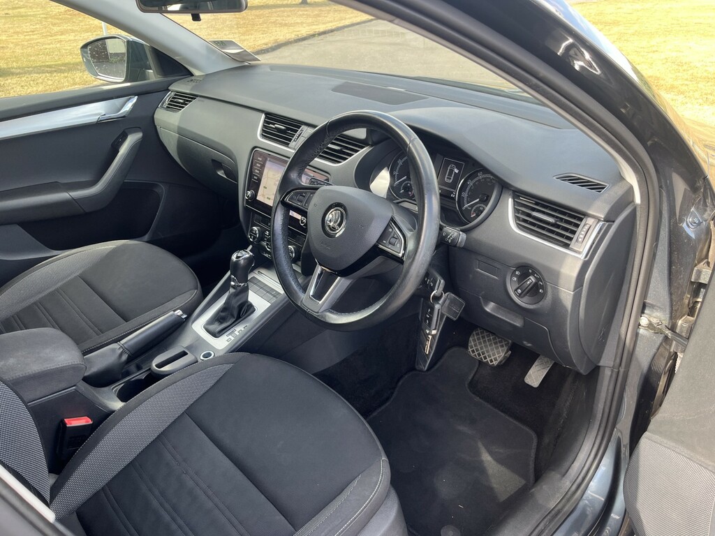Skoda Octavia 1.5 Tsi Act Se Drive Grey #6