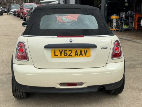 Mini Convertible 1.6 One Euro White #6