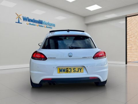 Volkswagen Scirocco 2.0 Tdi Bluemotion White #6