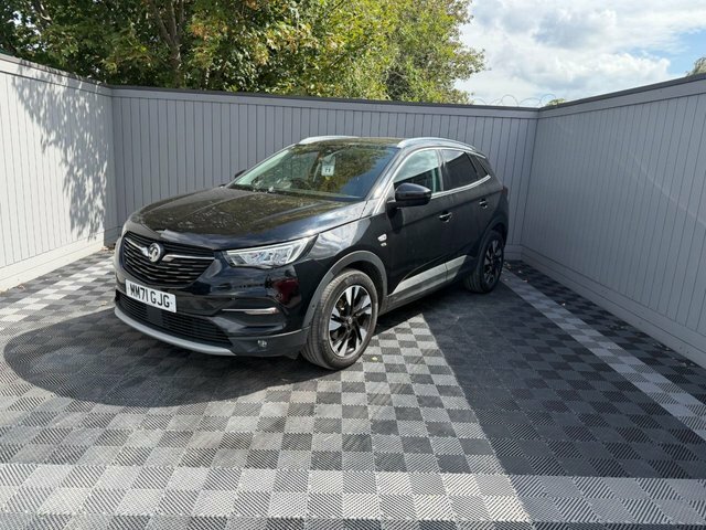 Vauxhall Grandland X 1.2 Turbo Griffin Edition Suv Eu Black