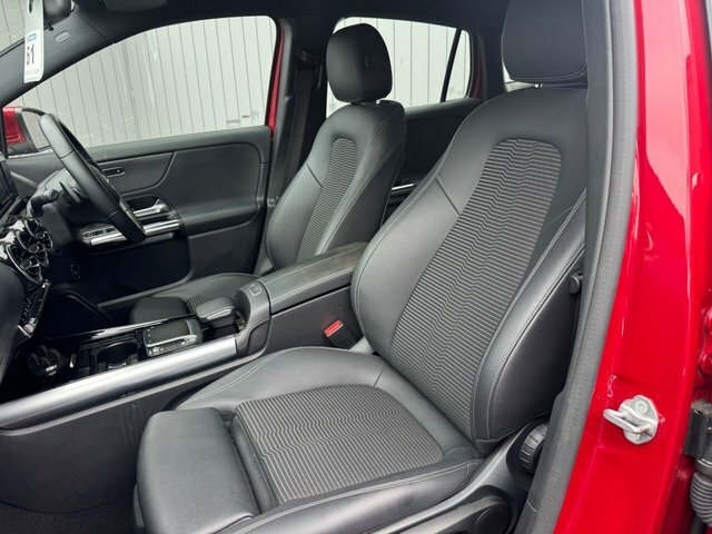Mercedes-Benz GLA Class 1.3 Gla200 Sport Suv 7G-dct Euro 6 Ss Red #4