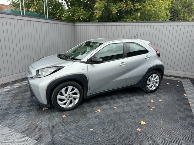 Toyota Aygo X 1.0 Vvt-i Pure Hatchback X-shift Euro 6 Silver #2