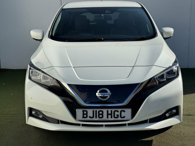 Nissan Leaf Tekna Hatchback White #5
