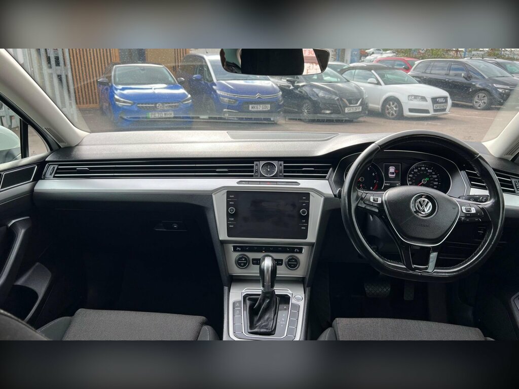 Volkswagen Passat 1.5 Tsi Evo Se Business Dsg Euro 6 Ss White