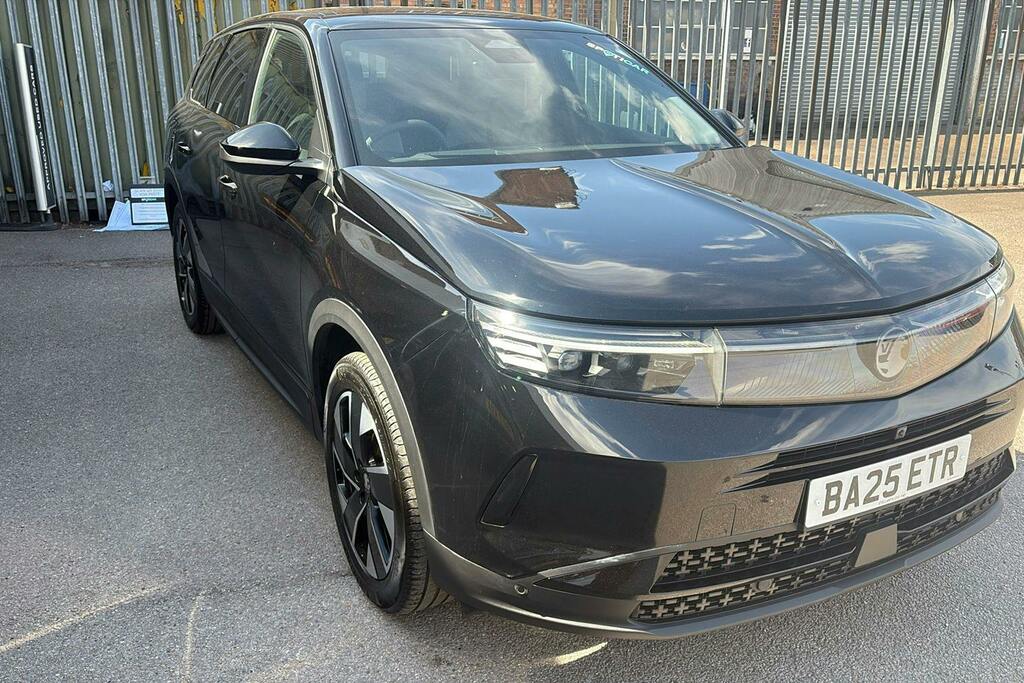 Vauxhall Grandland 1.2 Ultimate Suv Hybrid E Dct Black