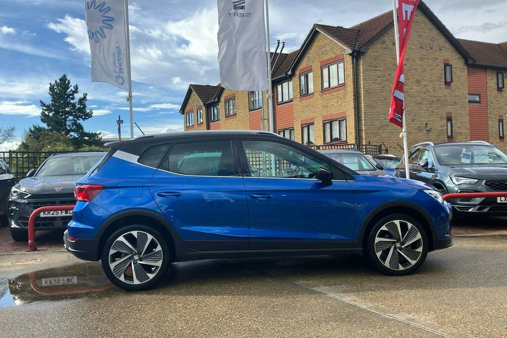 Seat Arona 1.5 Tsi Fr Sport Suv Dsg Black #5