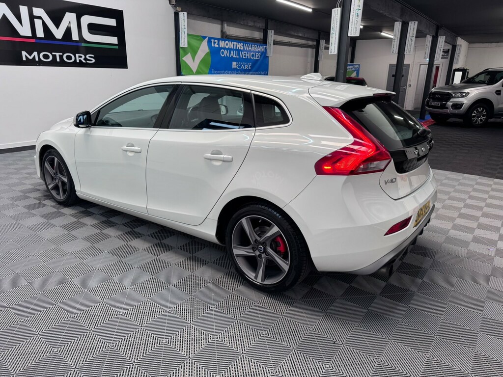 Volvo V40 1.6 R-design D2 115Hp White #6