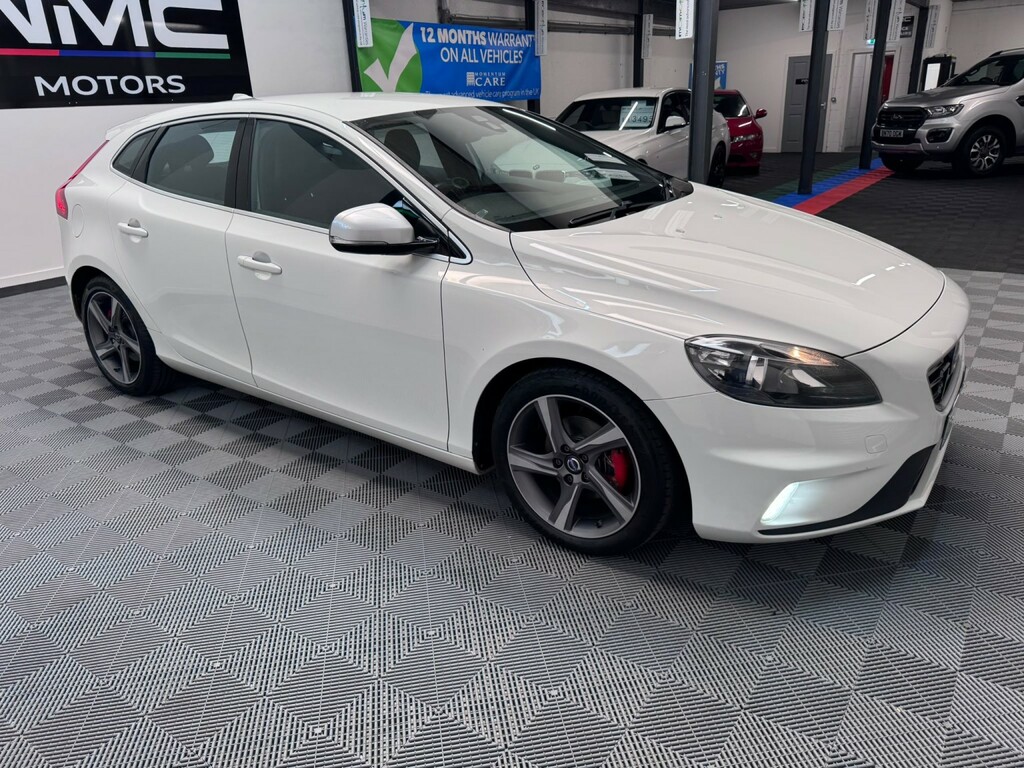 Volvo V40 1.6 R-design D2 115Hp White #2