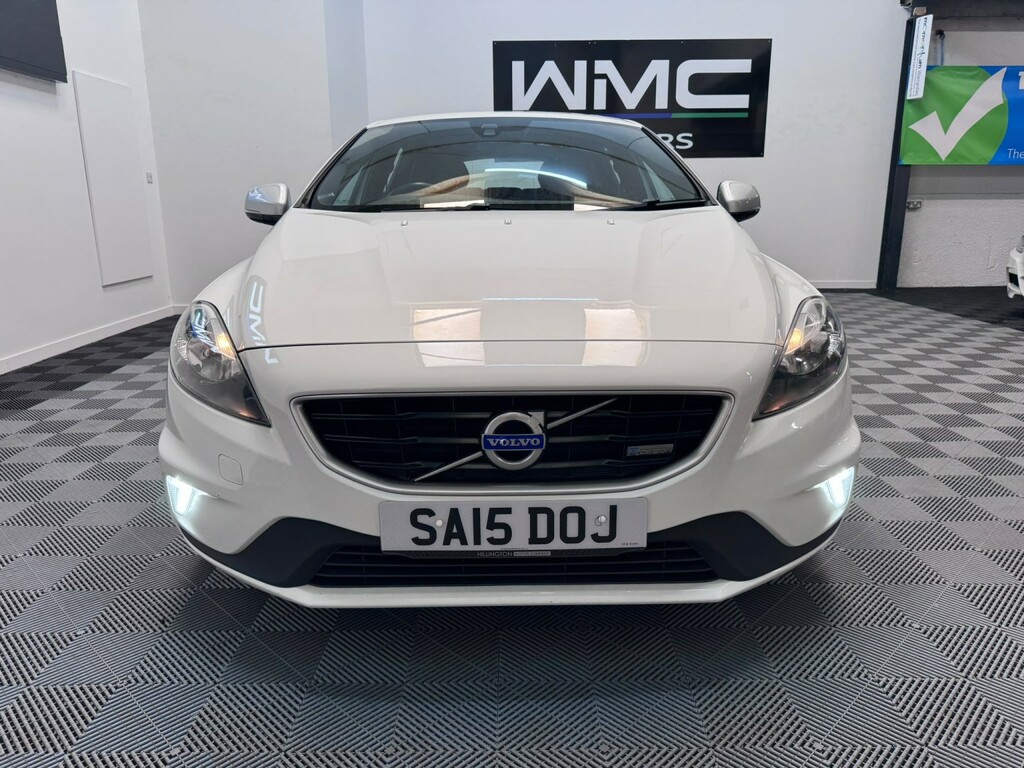 Volvo V40 1.6 R-design D2 115Hp White #3