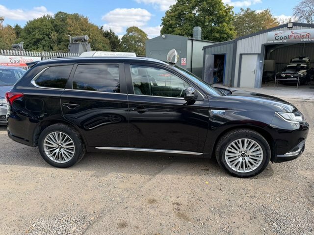 Mitsubishi Outlander 2.4H Twinmotor 13.8Kwh Dynamic Suv Plug Black #5