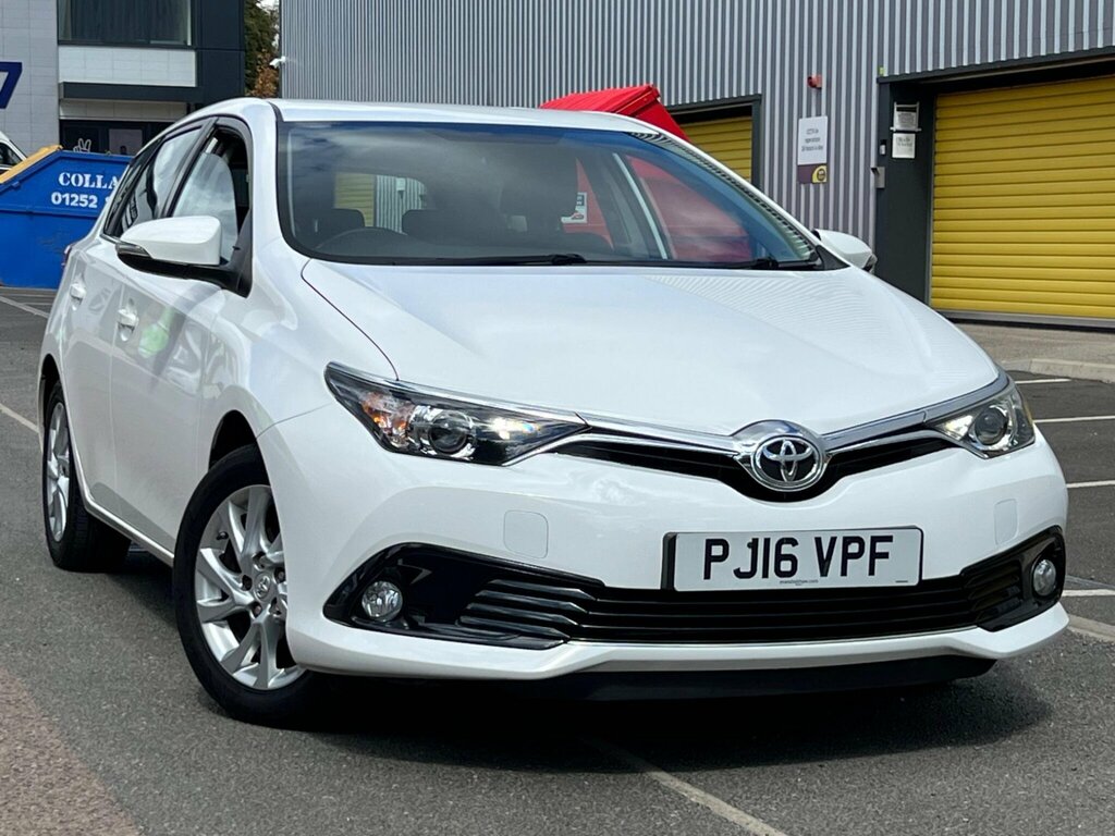 Toyota Auris 1.2 Vvt-i Icon Euro 6 Ss White #2