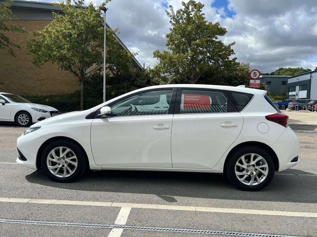 Toyota Auris 1.2 Vvt-i Icon Euro 6 Ss White #5