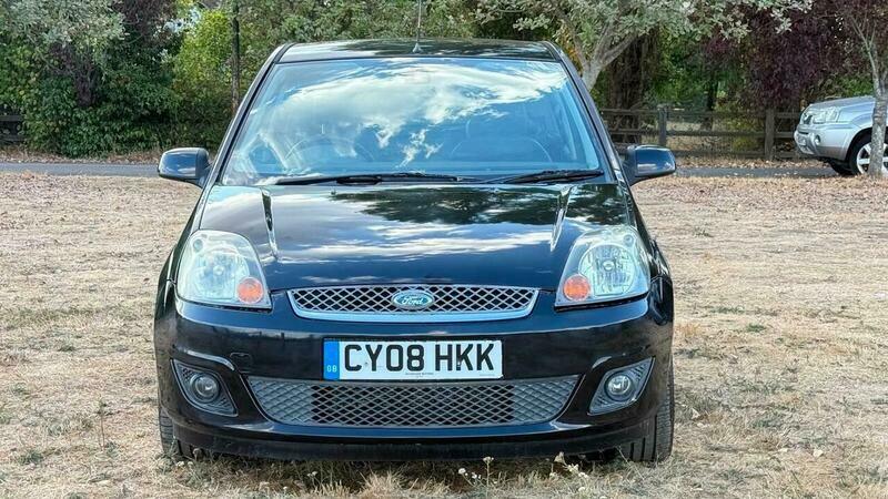 Ford Fiesta 1.6 Ghia #2