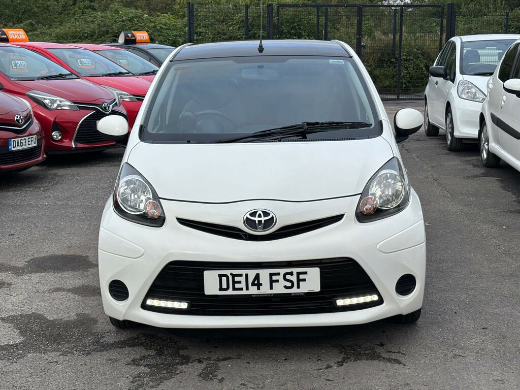 Toyota Aygo 1.0 Vvt-i Move Euro 5 White #2