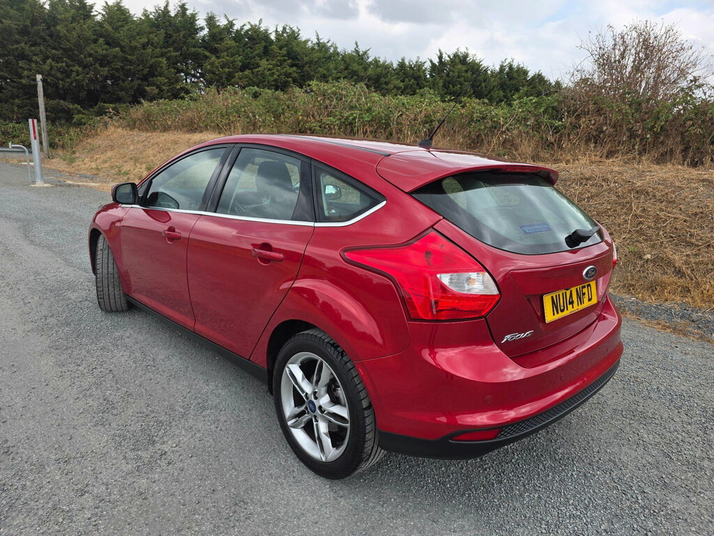 Ford Focus 1.6T Ecoboost Titanium X Euro 5 Ss Red #5
