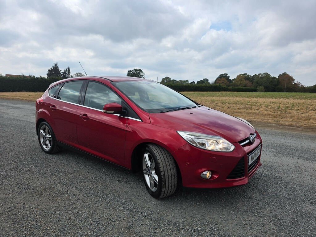 Ford Focus 1.6T Ecoboost Titanium X Euro 5 Ss Red