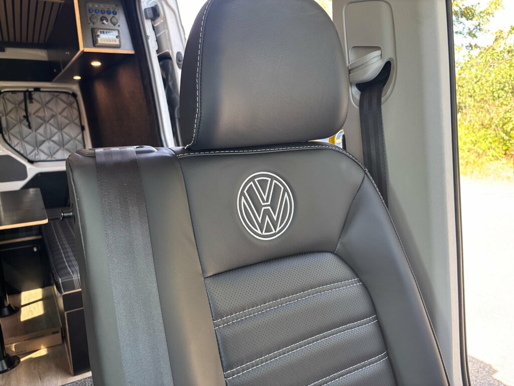 Volkswagen Crafter Panel Van Silver #20