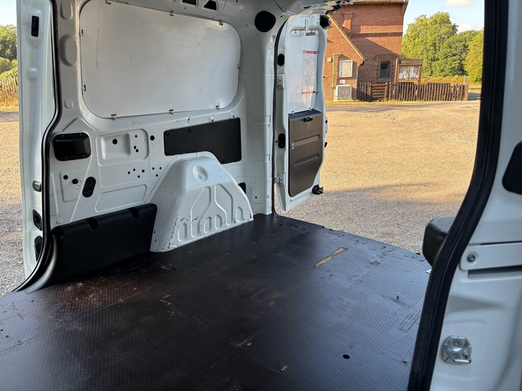 Fiat Doblo Cargo Panel White #26