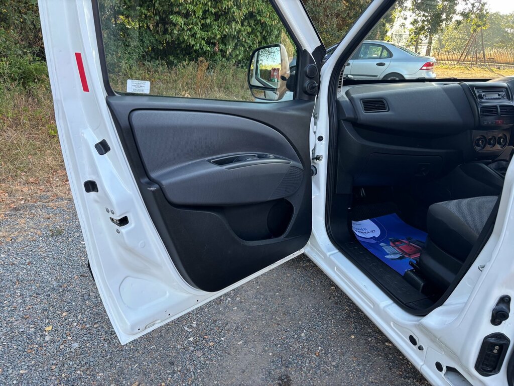 Fiat Doblo Cargo Panel White #27