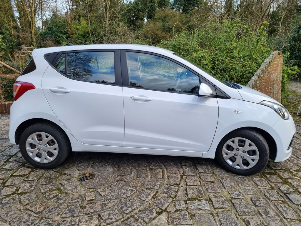 Hyundai I10 I10 Se White #4